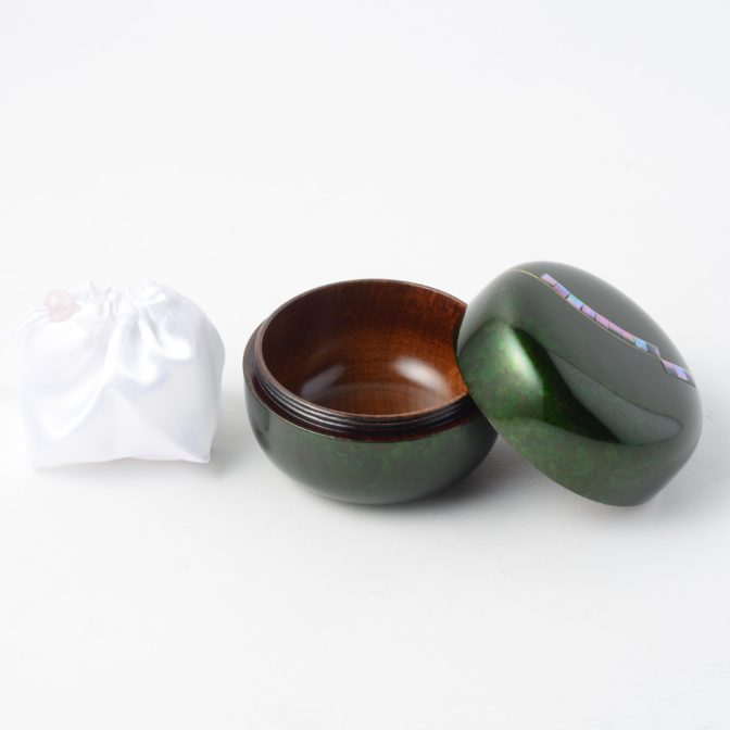 こころ 奏エメラルドグリーン　蒔絵・螺鈿の美しいミニ骨壷　総漆塗り