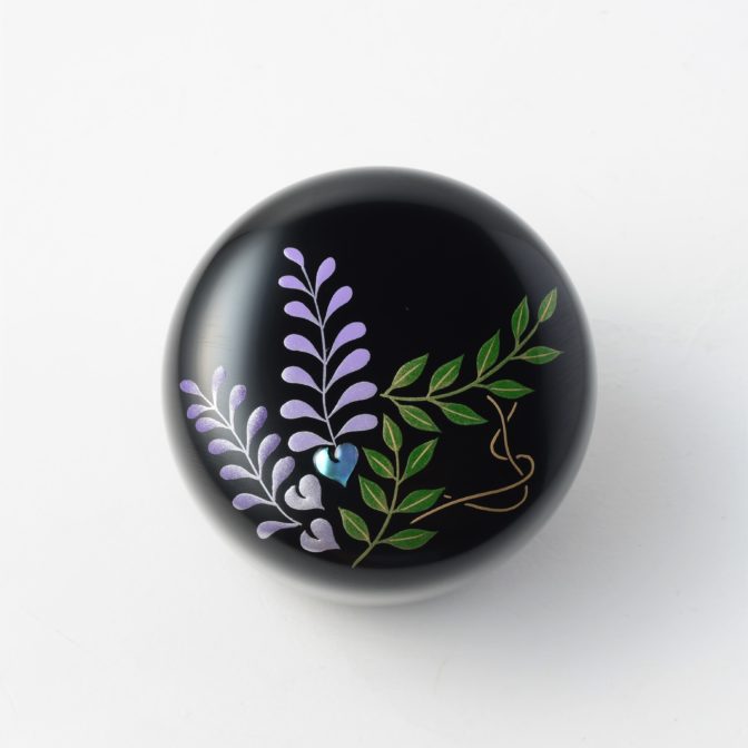 こころ藤花　蒔絵・螺鈿の美しいミニ骨壷　総漆塗り