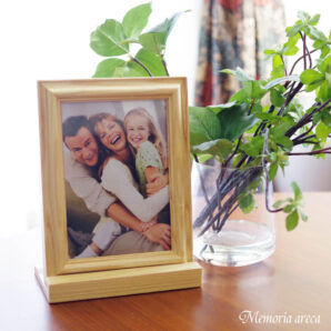ミニ骨壷収納型写真立て メモリアルフォトスタンド [ボックスフレーム] ナチュラル