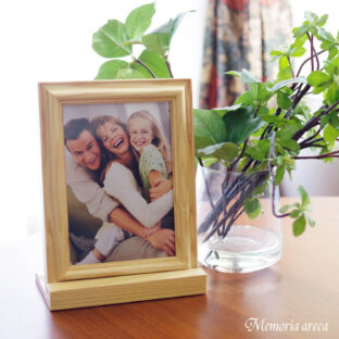 ミニ骨壷収納型写真立て メモリアルフォトスタンド [ボックスフレーム] ナチュラル