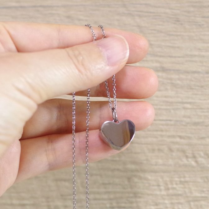 チタン,遺骨ペンダント