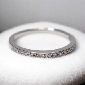 メモリアルリングMR08 地金：Pt900×ダイヤモンド