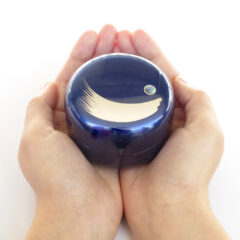 新商品　こころ　新月と紫陽花　現代蒔絵漆塗りミニ骨壷