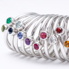 誕生石に想いを込めて