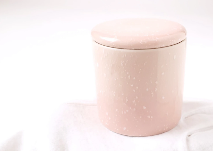 移し替える予定の骨壷