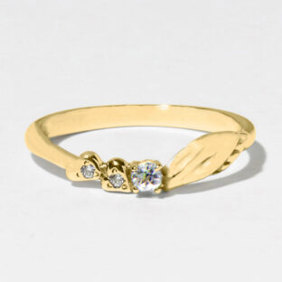 メモリアルリング LSR040 K18YG 2.5mm宝石 ハート部に1.3mmの宝石。3石の組み合わせは自由 ゴールド